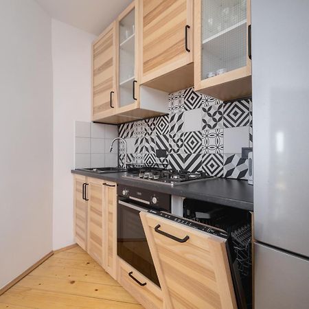 3 Bedroom Apartment-Aleja Daszynskiego- Grzegorzki Krakow Ngoại thất bức ảnh